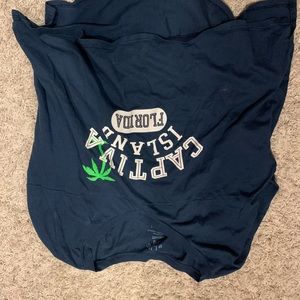Captiva Island Tee shirt V neck navy size Medium